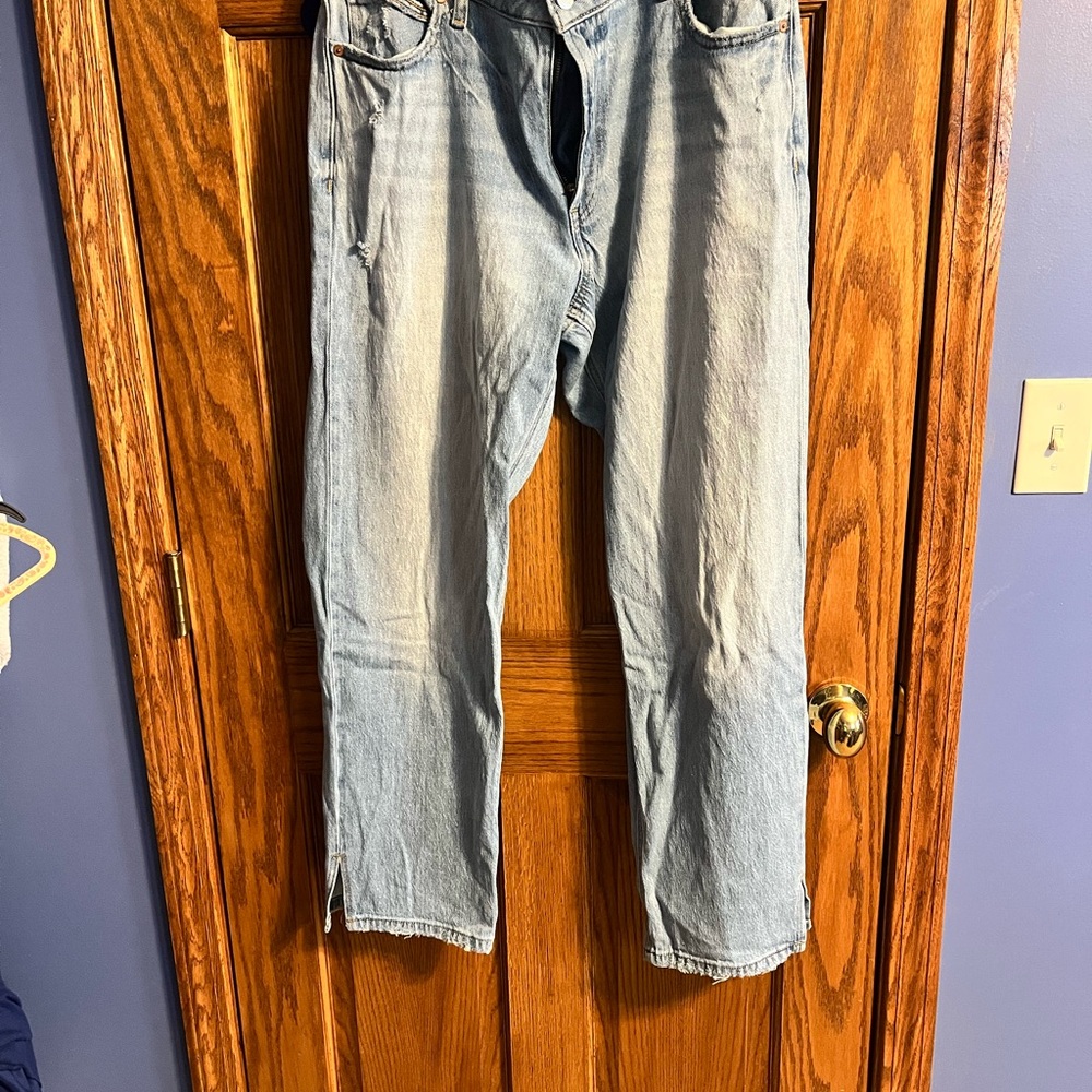 Maurice’s Goldy Blues-  Light Blue straight Jeans 16